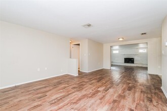 1050 Normandy Blvd in Holiday, FL - Building Photo - Building Photo