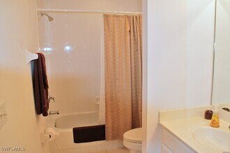 4640 Turnberry Lake Dr in Estero, FL - Foto de edificio - Building Photo