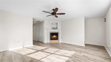 6275 Akins Way in Cumming, GA - Building Photo - Building Photo
