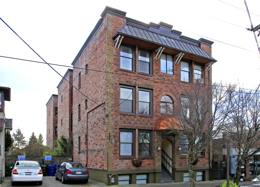 Taft Apartments in Seattle, WA - Building Photo