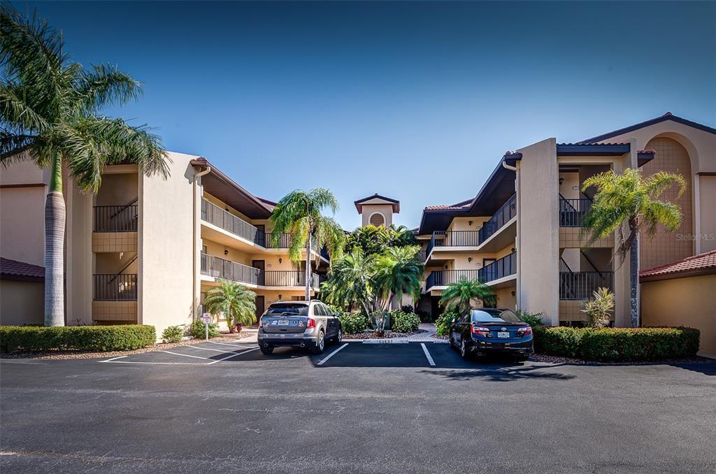 2601 W Marion Ave in Punta Gorda, FL - Building Photo
