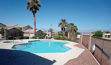 2050 Los Feliz St in Las Vegas, NV - Building Photo - Building Photo