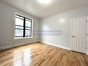 70 Post Ave in New York, NY - Building Photo - Building Photo