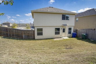 8503 Tesoro Hills in San Antonio, TX - Building Photo - Building Photo