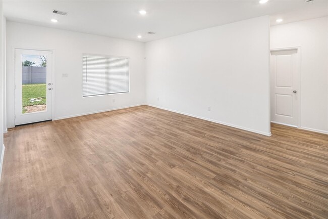 property at 5508 Knox Lndg Dr