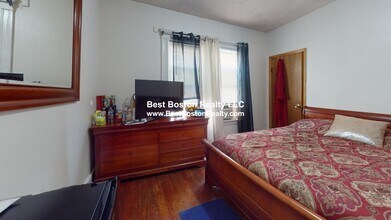 268 Boston Ave in Medford, MA - Building Photo - Building Photo