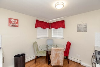 4932 N Harlem Ave-Unit -4932-BE in Harwood Heights, IL - Building Photo - Building Photo
