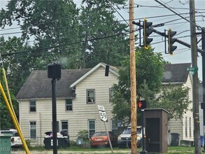 203 S Diamond St in Ravenna, OH - Building Photo - Building Photo