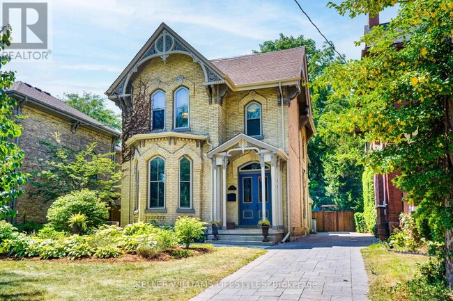 property at 515 William St