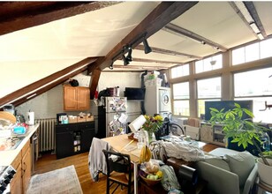 2 Champney Plz, Unit 2-3 in Boston, MA - Foto de edificio - Building Photo