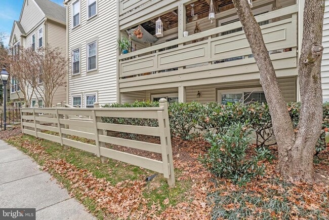 property at 2237 Lovedale Ln