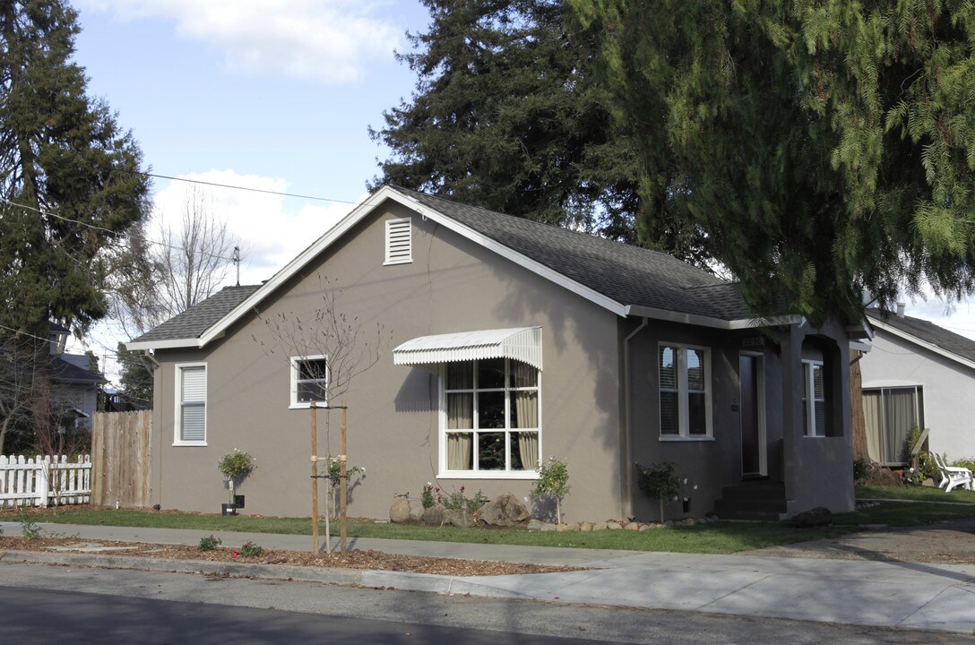 2030 Main St in Napa, CA - Building Photo