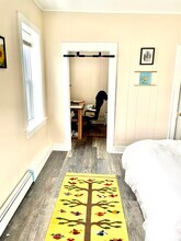 215 State St, Unit 2 in Hudson, NY - Building Photo - Building Photo