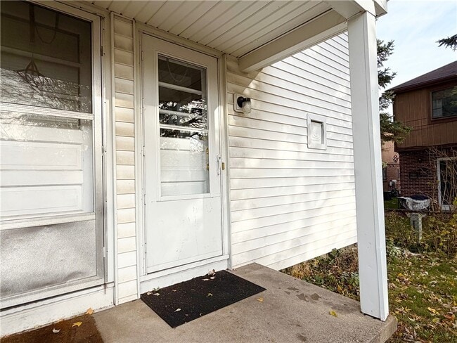 214 Magnolia Ave in East Rochester, NY - Building Photo - Building Photo