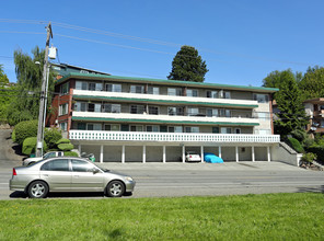 Thorndyke Apartments in Seattle, WA - Building Photo - Building Photo