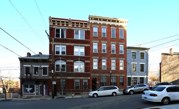 1325 Pendleton St in Cincinnati, OH - Building Photo - Building Photo