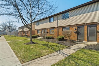 195 Nottingham Ct in Westerville, OH - Building Photo - Building Photo