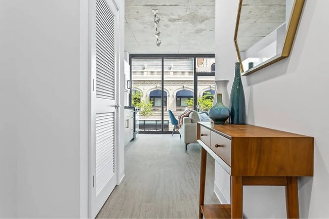 4577 N Sheridan Rd in Chicago, IL - Foto de edificio - Building Photo