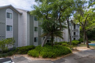 Amelia Landings Apartments