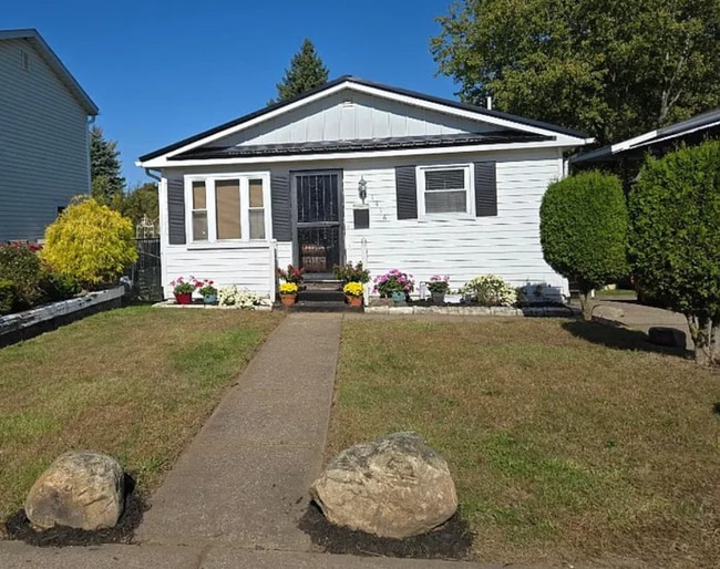 property at 1416 E 35th St