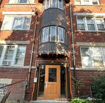 11 S Highland Ave in Akron, OH - Building Photo