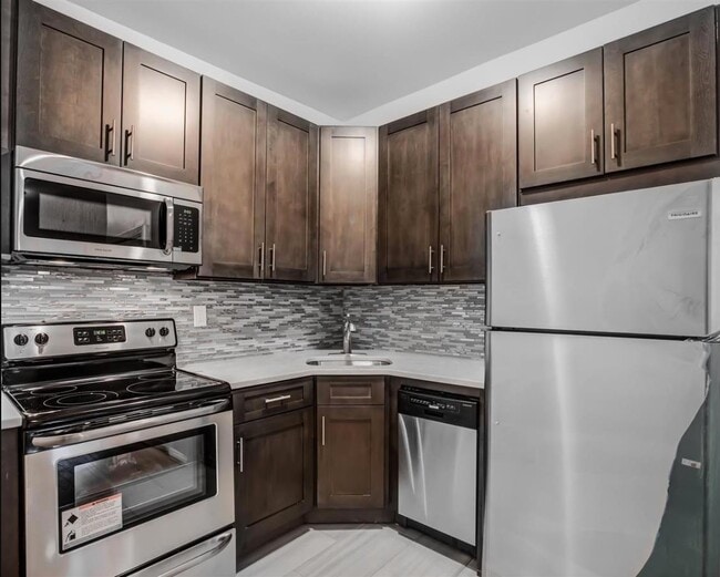 132 Jefferson St in Hoboken, NJ - Foto de edificio - Building Photo