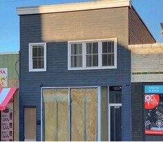 7055 N Clark St in Chicago, IL - Building Photo