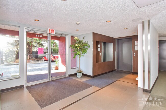 5664-5200 200 St in Langley, BC - Building Photo - Building Photo