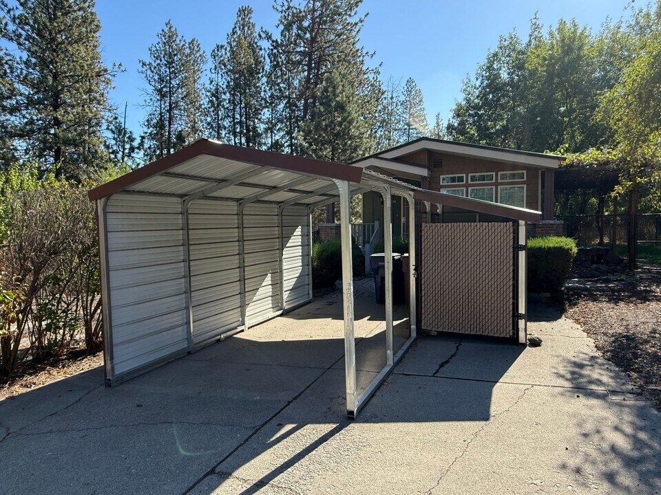 1415 S Milton St in Spokane, WA - Building Photo