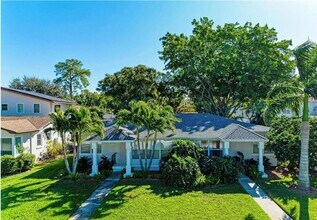 235 Mateo Way NE, Unit 235 in St. Petersburg, FL - Building Photo - Building Photo