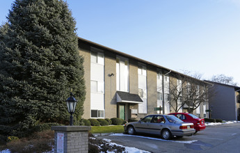 100 Delaware Ave in Oakmont, PA - Building Photo - Building Photo