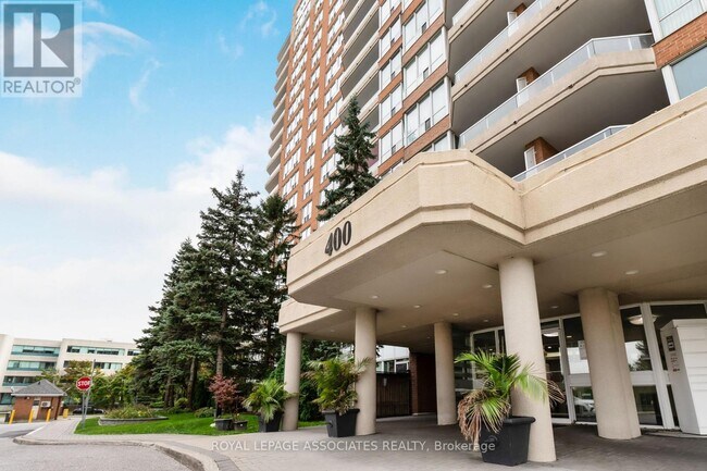 400-1400 McLevin Ave in Toronto, ON - Building Photo - Building Photo