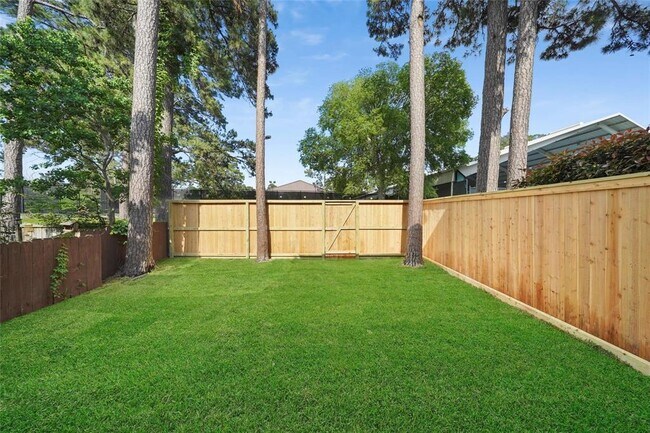 3230 Poe Dr in Montgomery, TX - Building Photo - Building Photo