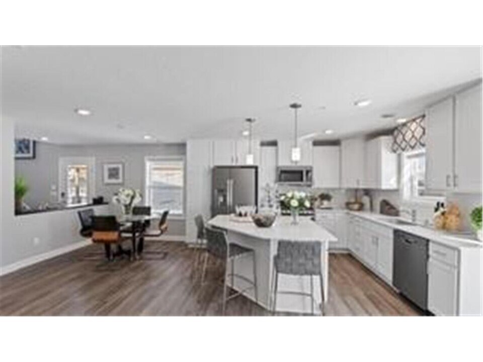 5245 Trotter Trl in Victoria, MN - Building Photo