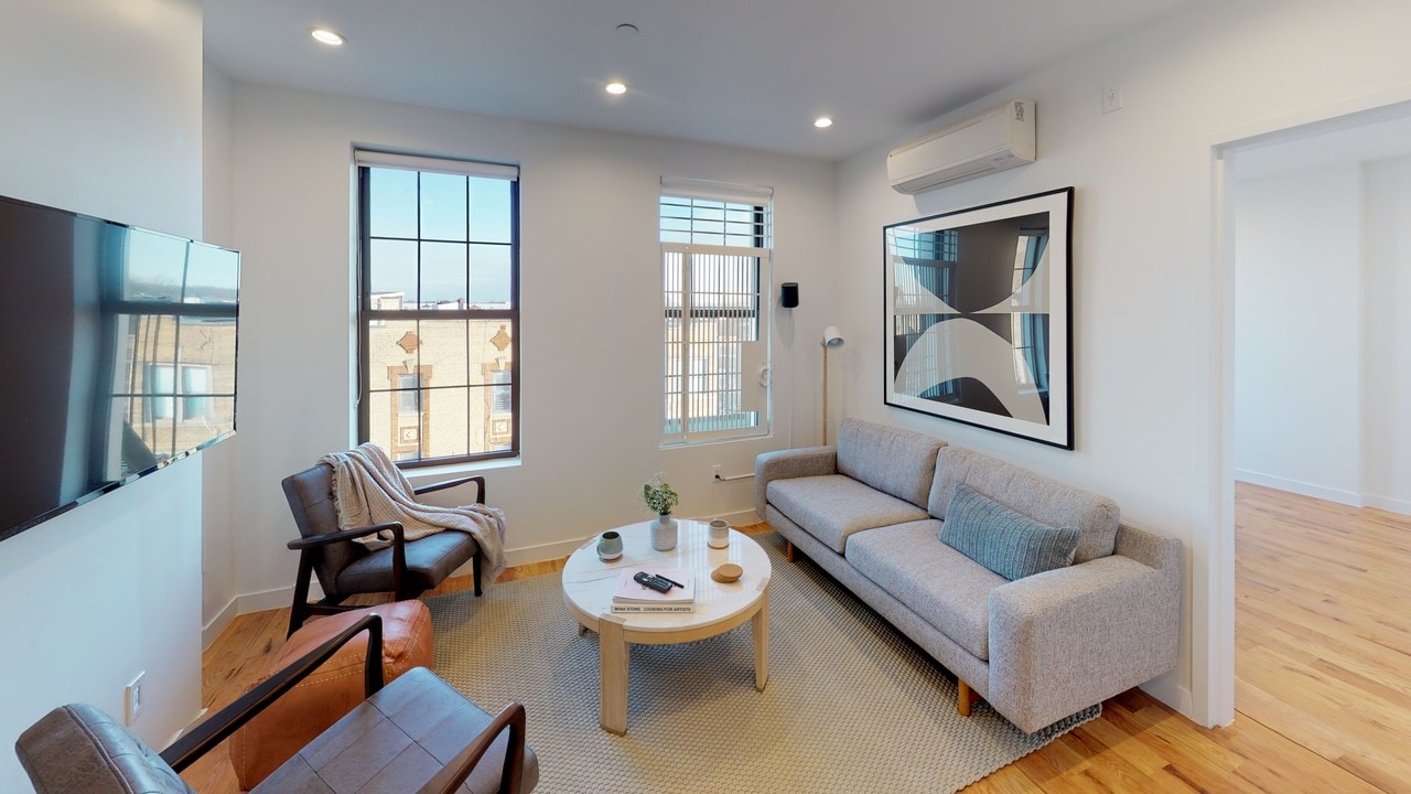Common Cypress (Furnished Rooms) in Flushing, NY - Foto de edificio