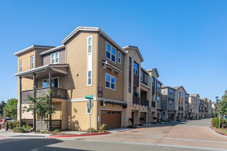 California Circle Apartments in Milpitas, CA - Building Photo - Building Photo