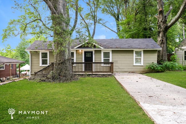 property at 884 Custer Ave SE