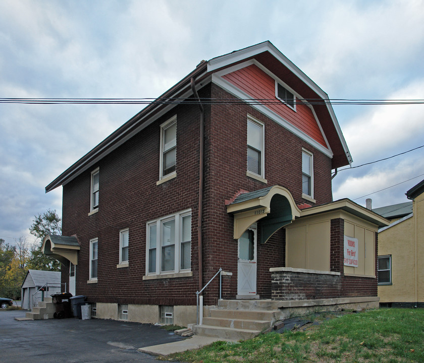 11015 Reading Rd in Cincinnati, OH - Foto de edificio