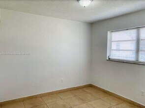 8275 NE Miami Ct in Miami, FL - Building Photo - Building Photo