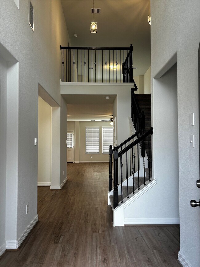 5336 Latigo Ct in Alvin, TX - Building Photo - Building Photo