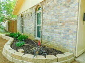 1108 Winterwood Dr in Lewisville, TX - Building Photo - Building Photo