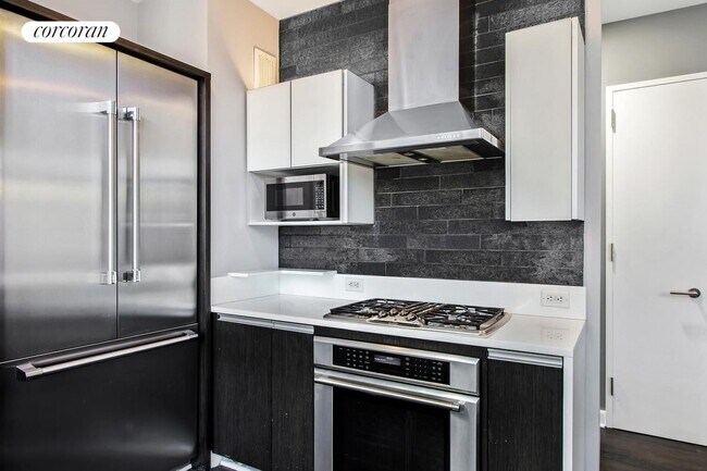 247 W 46th St in New York, NY - Building Photo - Building Photo