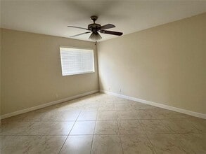 2926 S University Dr, Unit 6307 in Davie, FL - Foto de edificio - Building Photo