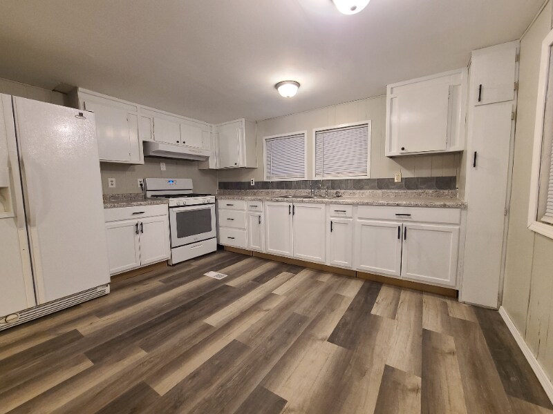 2001 W Laurel St Rentals in Independence, KS