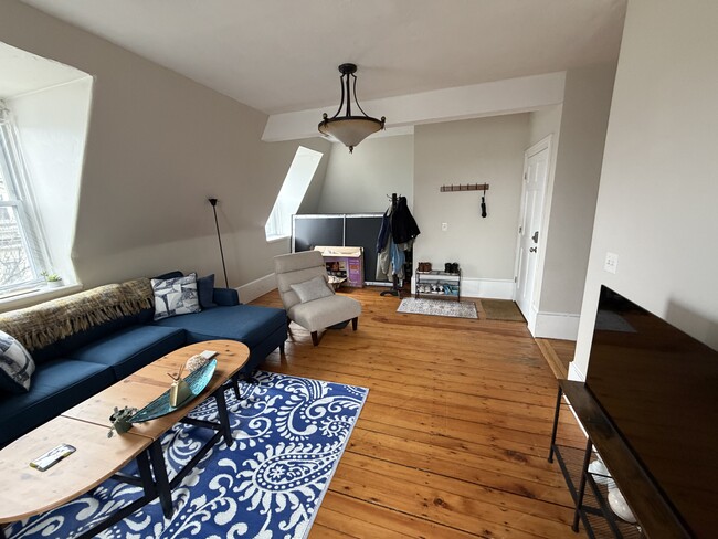 123 Vinton St, Unit 123 Vinton Street Apt. 3 in Providence, RI - Building Photo - Building Photo