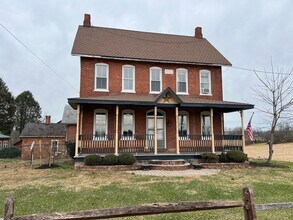 6363 Boyertown Pike in Douglassville, PA - Foto de edificio - Building Photo