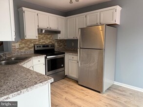 30 Woodhollow Ct in Owings Mills, MD - Building Photo - Building Photo