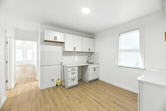 17 E 100th Pl in Chicago, IL - Building Photo - Building Photo