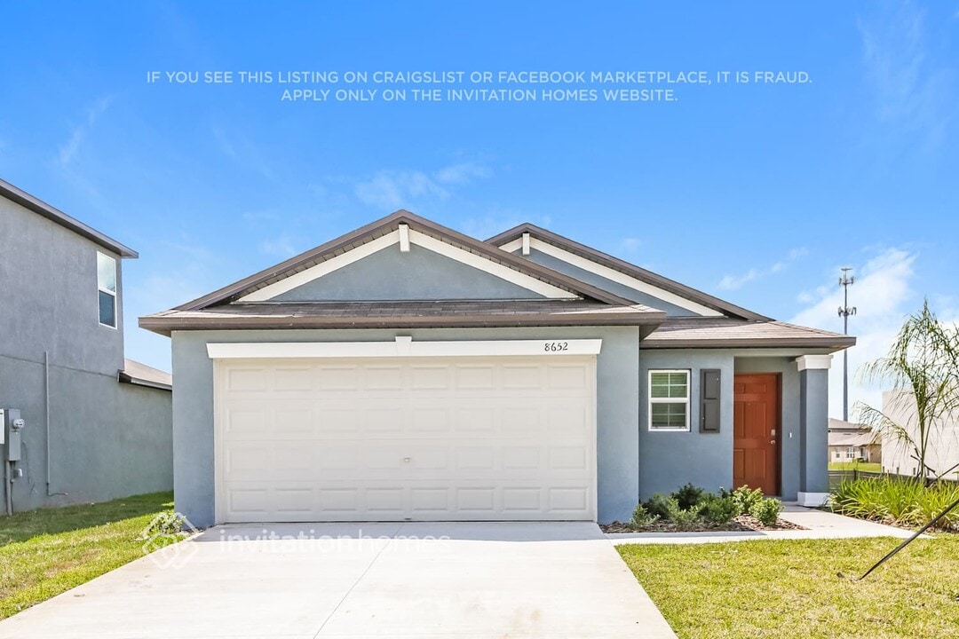 8652 40th Cir E in Palmetto, FL - Building Photo