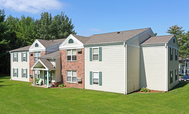 Weston Pines Apartments